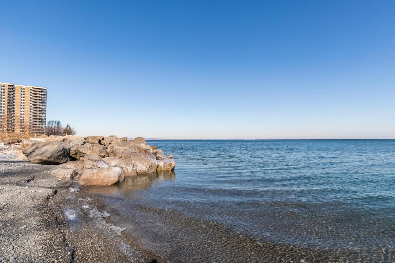 Modern Hamilton Homes Lake Ontario Shore By Globalstay Extérieur photo