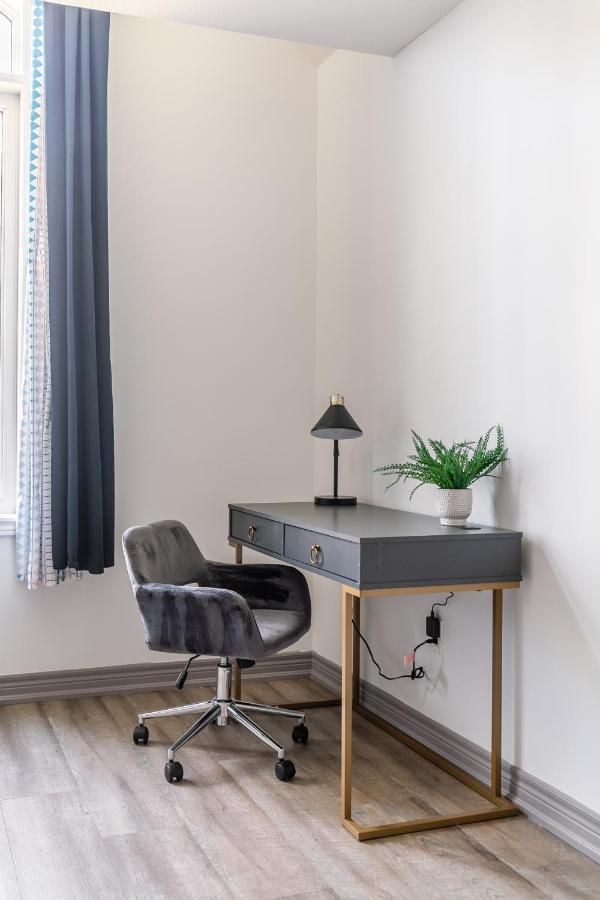 Modern Hamilton Homes Lake Ontario Shore By Globalstay Extérieur photo