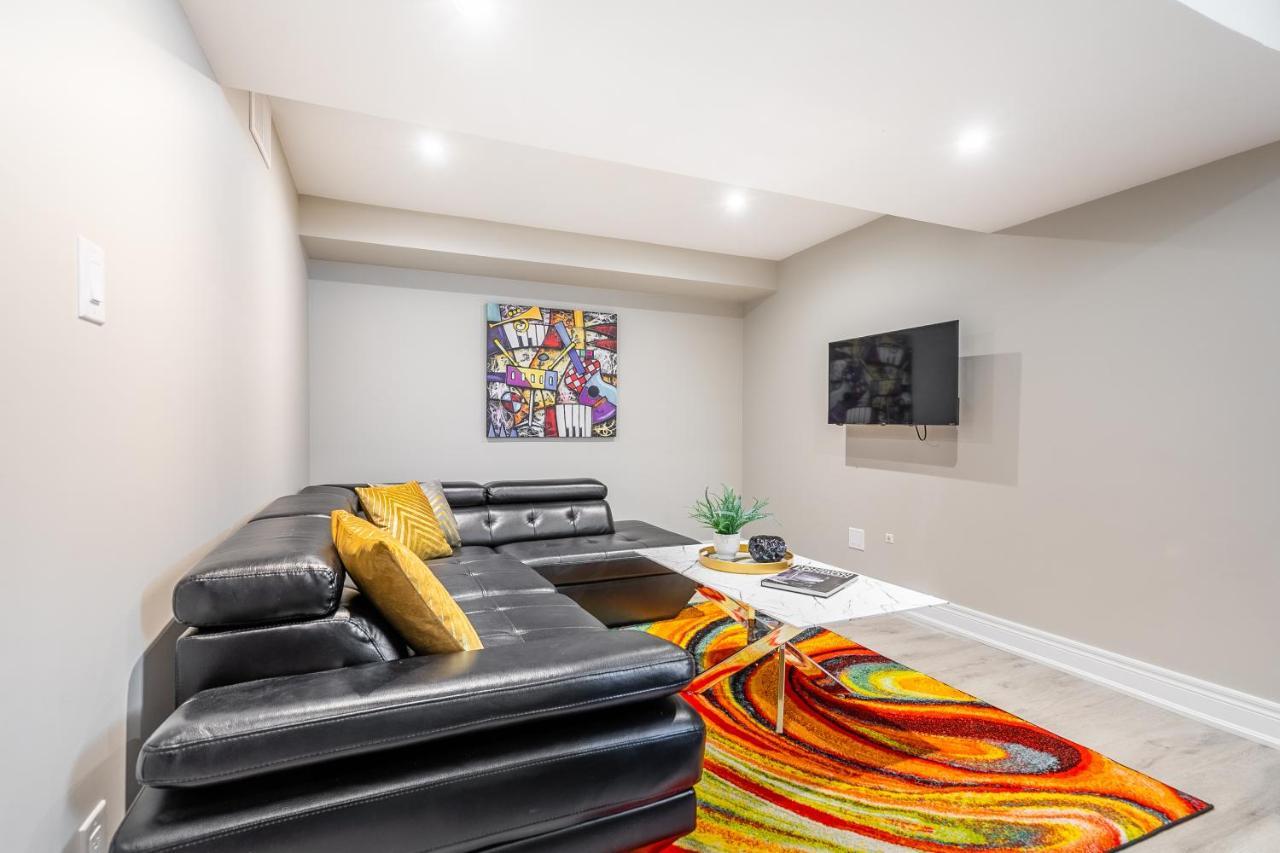 Modern Hamilton Homes Lake Ontario Shore By Globalstay Extérieur photo