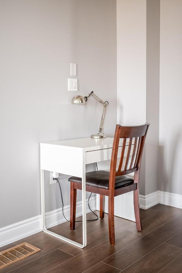 Modern Hamilton Homes Lake Ontario Shore By Globalstay Extérieur photo